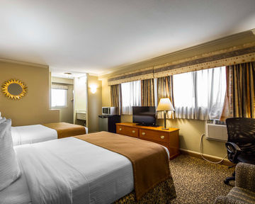 Off Capitol Park, Ascend Collection 3*